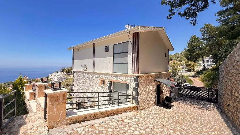 Real estate in Faralya